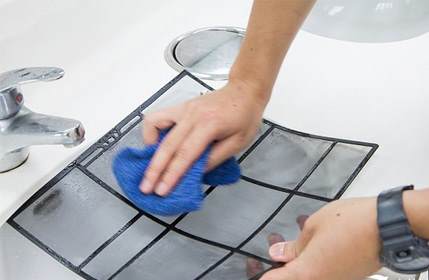 家庭空調(diào)過(guò)濾網(wǎng)清洗方法_空調(diào)過(guò)濾網(wǎng)怎么清洗